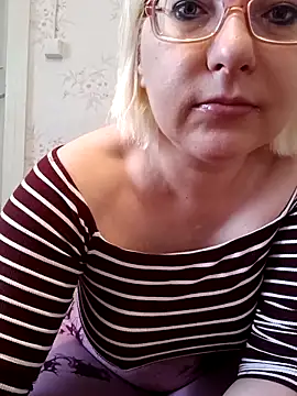 Snapshot of VikaKing chatting on April 25, 2026, 1:52 pm VikaKing online show from April 25, 2026, 1:52 pm