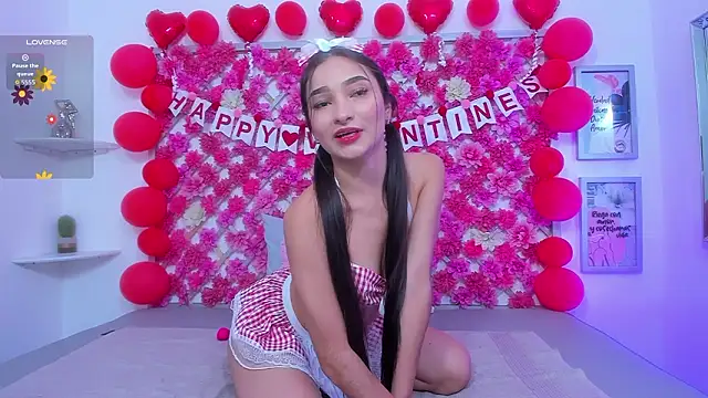 Snapshot of hannah_miller_1 chatting on February 13, 2026, 1:29 pm hannah miller 1 online show from February 13, 2026, 1:29 pm