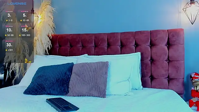 Tania 77  online show from February 16, 2026, 12:12 pm