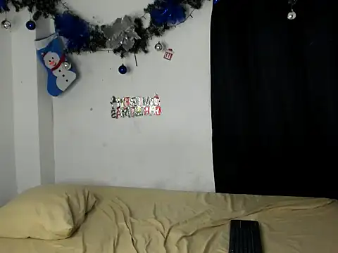 Snapshot of andrew_jonhes chatting on December 15, 2025, 8:35 pm andrew jonhes online show from December 15, 2025, 8:35 pm