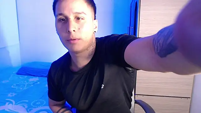 Snapshot of valentinosex1 chatting on January 6, 2026, 11:40 pm valentinosex1 online show from January 6, 2026, 11:40 pm