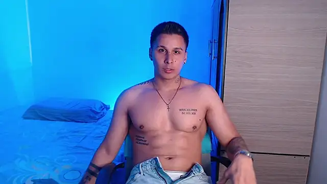 Snapshot of valentinosex1 chatting on January 7, 2026, 9:17 pm valentinosex1 online show from January 7, 2026, 9:17 pm