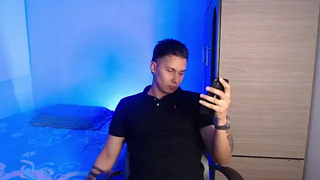 Snapshot of valentinosex1 chatting on January 15, 2026, 5:38 pm valentinosex1 online show from January 15, 2026, 5:38 pm