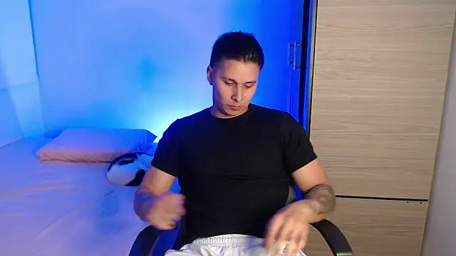 Snapshot of valentinosex1 chatting on February 10, 2026, 10:58 pm valentinosex1 online show from February 10, 2026, 10:58 pm