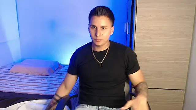 Snapshot of valentinosex1 chatting on February 13, 2026, 11:12 pm valentinosex1 online show from February 13, 2026, 11:12 pm