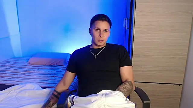 Snapshot of valentinosex1 chatting on February 16, 2026, 11:45 pm valentinosex1 online show from February 16, 2026, 11:45 pm
