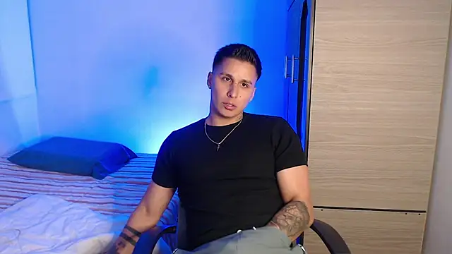 Snapshot of valentinosex1 chatting on February 24, 2026, 11:25 pm valentinosex1 online show from February 24, 2026, 11:25 pm