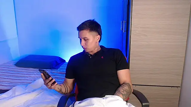 Snapshot of valentinosex1 chatting on February 27, 2026, 11:38 pm valentinosex1 online show from February 27, 2026, 11:38 pm