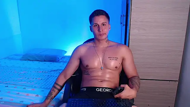 Snapshot of valentinosex1 chatting on May 22, 2026, 11:32 pm valentinosex1 online show from May 22, 2026, 11:32 pm