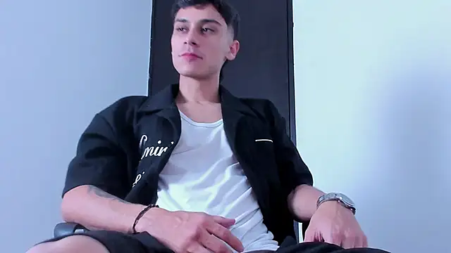 axel davis  online show from February 13, 2026, 5:47 am