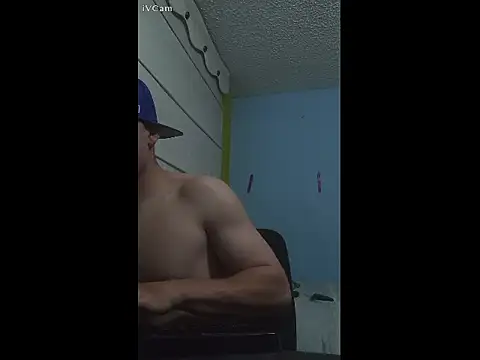 Saantiiagoooo online show from April 13, 2026, 6:08 am