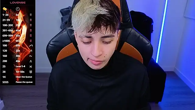 imlaiaaa online show from October 30, 2025, 4:03 am