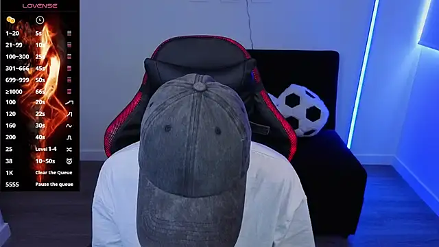 imlaiaaa online show from November 5, 2025, 9:26 pm