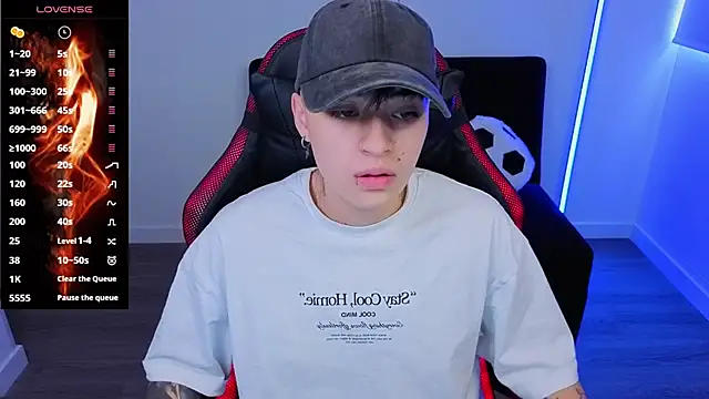 imlaiaaa online show from November 6, 2025, 9:48 pm