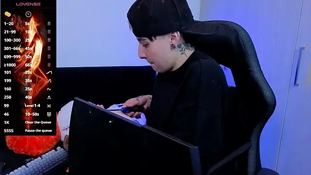 imlaiaaa online show from November 24, 2025, 11:26 pm