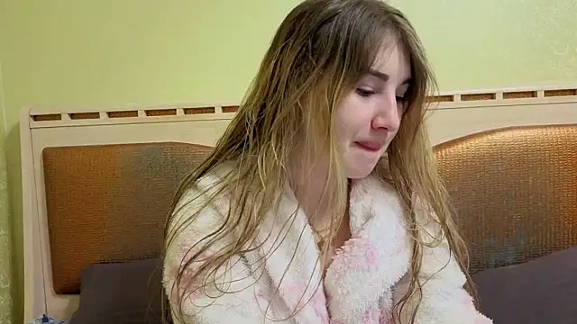 sugarskitty online show from March 16, 2026, 12:49 am