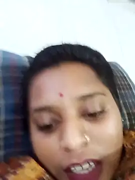 Snapshot of Hot_crety chatting on June 20, 2026, 8:39 am Hot crety online show from June 20, 2026, 8:39 am
