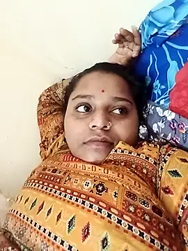Snapshot of Hot_crety chatting on July 3, 2026, 9:37 am Hot crety online show from July 3, 2026, 9:37 am