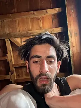 lyath3245 online show from March 27, 2026, 7:14 am