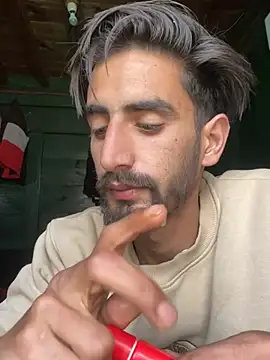 lyath3245 online show from April 12, 2026, 9:14 am