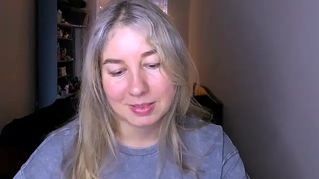 NancySanders online show from April 18, 2026, 9:24 am