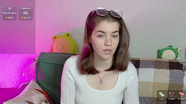 ElzaBlis online show from May 24, 2026, 1:16 pm