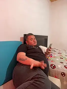 Snapshot of Chimbo-1996 chatting on September 8, 2025, 5:01 pm Chimbo-1996 online show from September 8, 2025, 5:01 pm