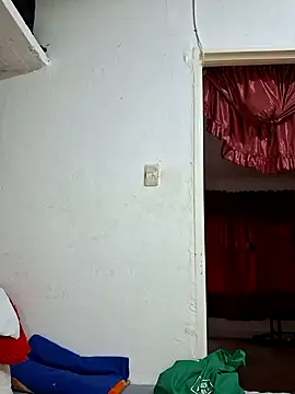 NARNYALABELLA online show from October 27, 2025, 10:47 pm