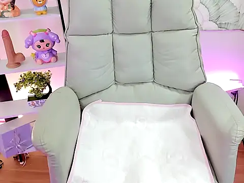 Snapshot of Mix-MiuMiu chatting on December 3, 2025, 3:58 am Mix-MiuMiu online show from December 3, 2025, 3:58 am