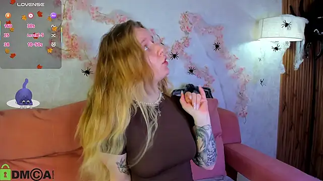 Snapshot of Rina_Panic chatting on October 27, 2025, 1:09 am Rina Panic online show from October 27, 2025, 1:09 am