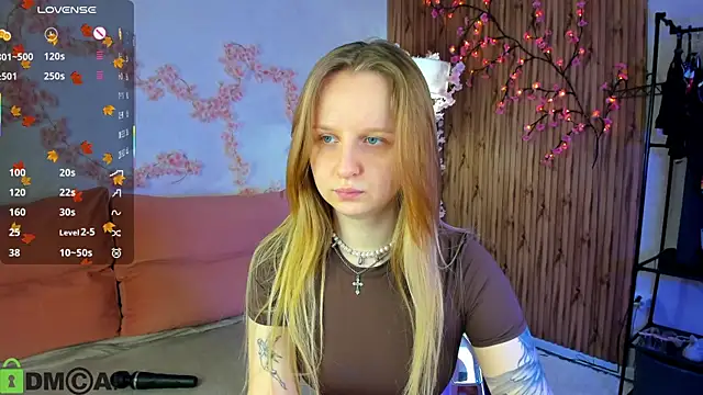 Snapshot of Rina_Panic chatting on November 7, 2025, 12:32 am Rina Panic online show from November 7, 2025, 12:32 am