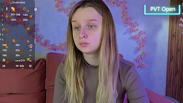 Snapshot of Rina_Panic chatting on November 18, 2025, 1:00 am Rina Panic online show from November 18, 2025, 1:00 am