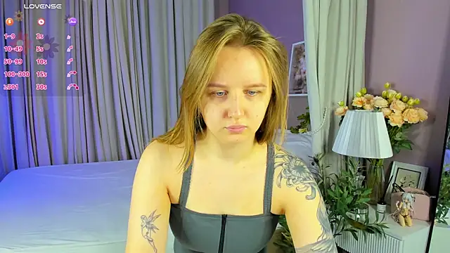 Rina Panic online show from July 6, 2026, 1:02 am