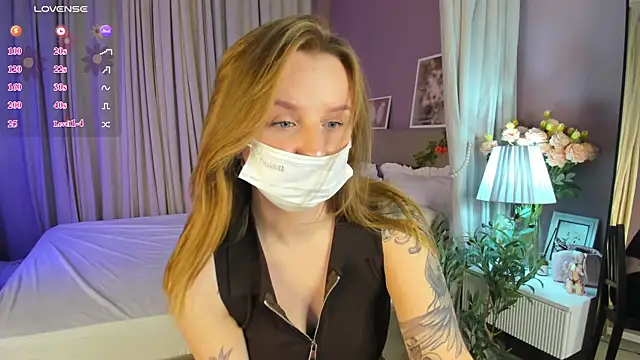 Rina Panic online show from July 8, 2026, 12:59 am