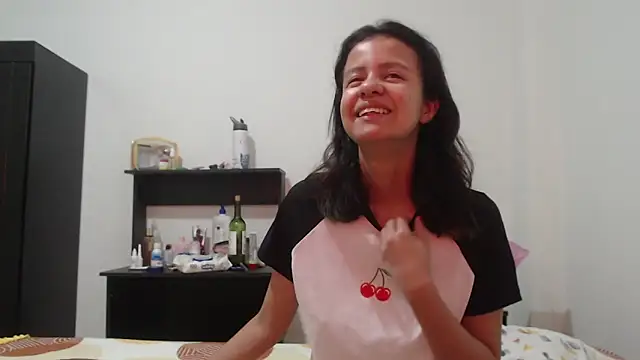 Snapshot of nathaly_jones_ chatting on May 25, 2026, 12:22 pm nathaly jones online show from May 25, 2026, 12:22 pm