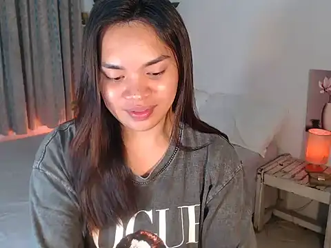 Snapshot of Luckystarxx chatting on March 17, 2026, 7:50 pm Luckystarxx online show from March 17, 2026, 7:50 pm