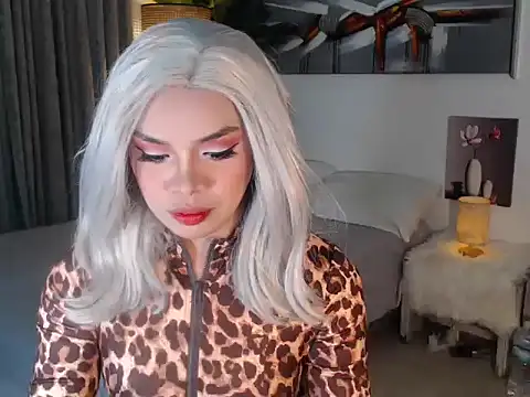 Snapshot of Luckystarxx chatting on March 23, 2026, 5:06 pm Luckystarxx online show from March 23, 2026, 5:06 pm