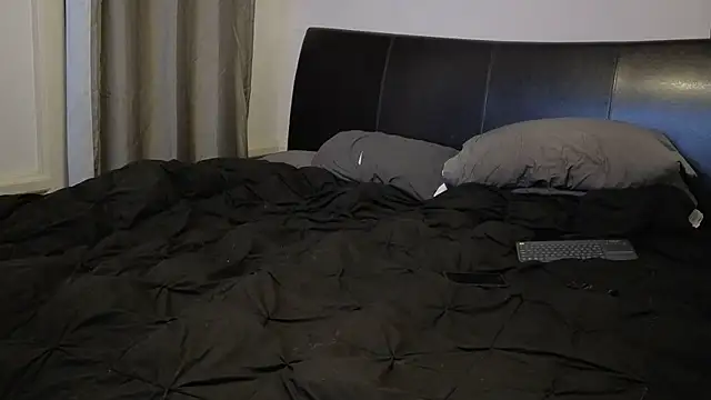 pantyhoselover54 online show from November 12, 2025, 12:33 am