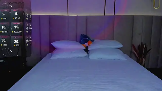 Snapshot of Alice_Wander chatting on September 9, 2025, 2:44 am Alice Wander online show from September 9, 2025, 2:44 am