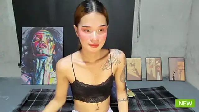 Colette Thompson online show from November 29, 2025, 12:19 pm