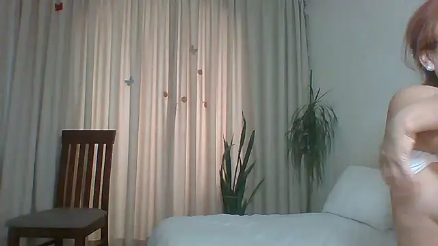 Marellaa online show from November 27, 2025, 6:26 am