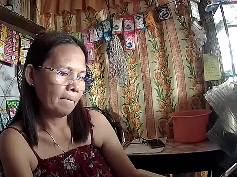 Hotzoey16 online show from April 26, 2026, 1:14 am