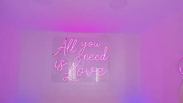 Snapshot of aleksandramiller_ chatting on May 22, 2026, 12:44 pm aleksandramiller online show from May 22, 2026, 12:44 pm