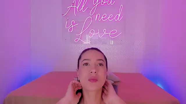 Snapshot of aleksandramiller_ chatting on May 23, 2026, 1:26 pm aleksandramiller online show from May 23, 2026, 1:26 pm