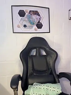 Alyson Conner online show from March 6, 2026, 1:18 pm