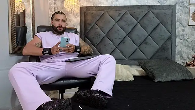 Apolo rousse1 online show from September 9, 2025, 9:03 pm