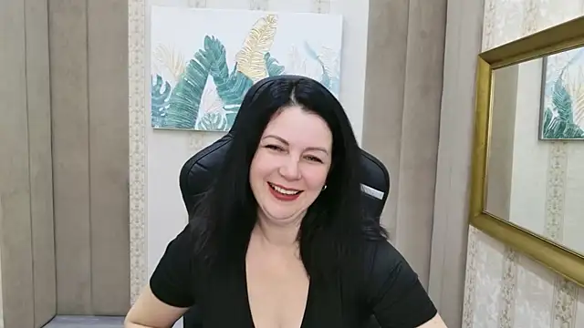 Snapshot of Nina_Stane chatting on December 4, 2025, 5:28 am Nina Stane online show from December 4, 2025, 5:28 am