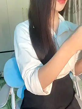 Dior baby online show from December 18, 2025, 1:44 am