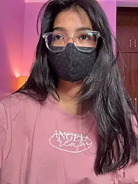 Neha18 online show from June 28, 2026, 4:24 pm