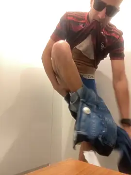 Junior17cm 1993 online show from November 1, 2025, 7:38 pm